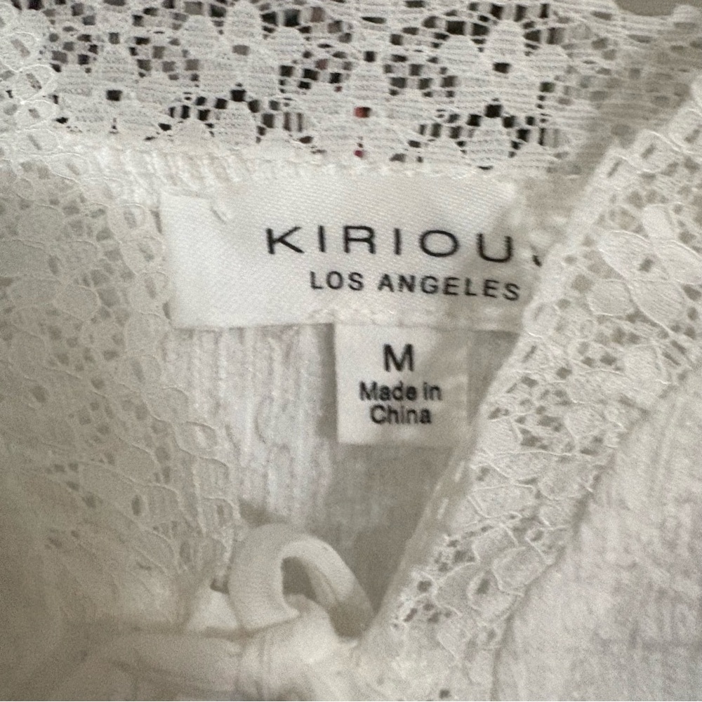 Chic White Lace-Up Crop Top - Picture 2 of 3